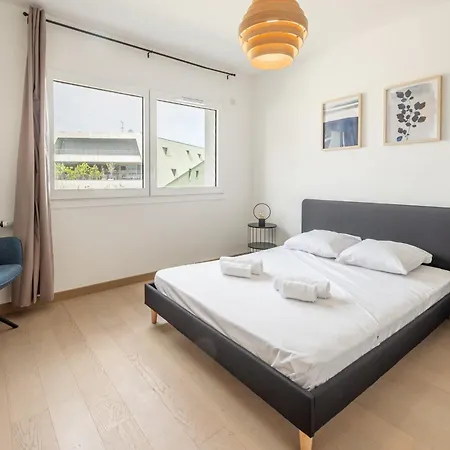 Confortable 3 Pieces De 70m Proche Et Vieille *