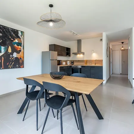 Апартаменты Confortable 3 Pieces De 70m Proche Et Vieille
